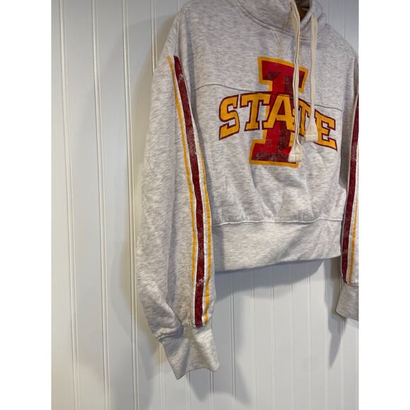 Iowa State Sweatshirt Women's Medium Cropped Gray Athleisure College - Picture 2 of 5